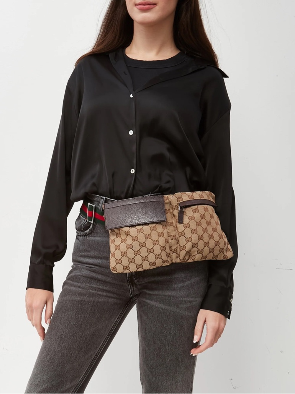 Gucci Signature Monogrammed Double Pocket Belt Bag - Picture 4 of 13